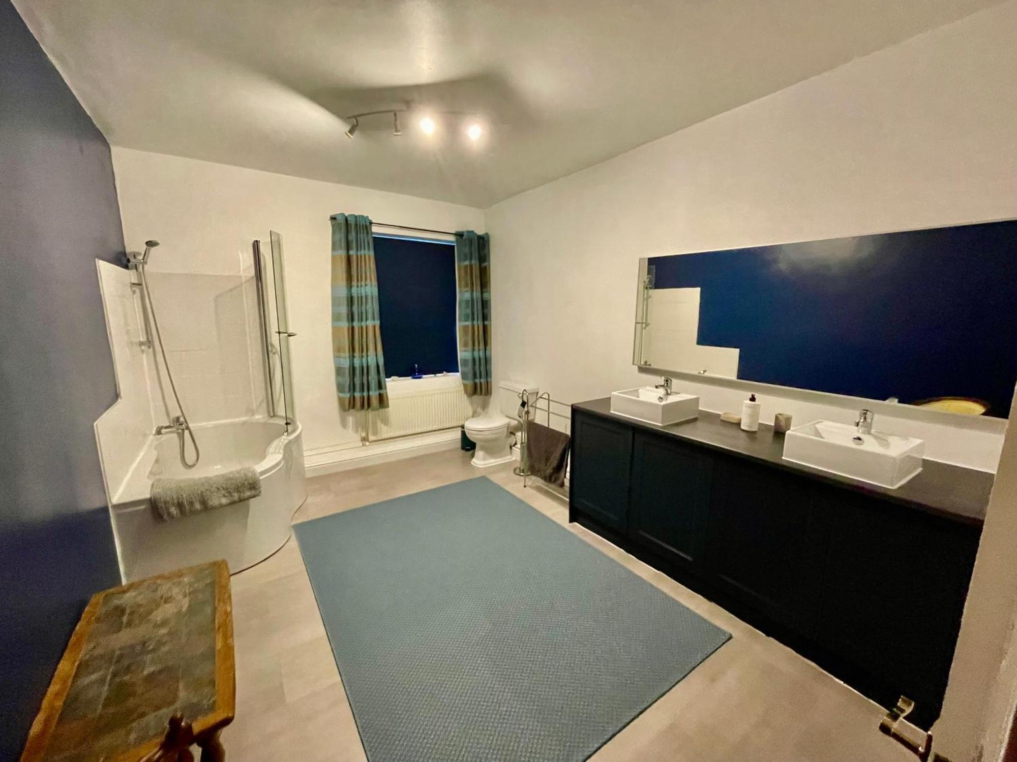 Spacious 3 Bedroom Garden Apartment In Snowdonia National Park Garndolbenmaen 외부 사진